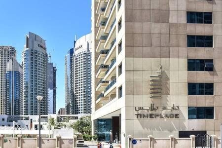 شقة Frank Porter - Time Place Tower دبي المظهر الخارجي الصورة